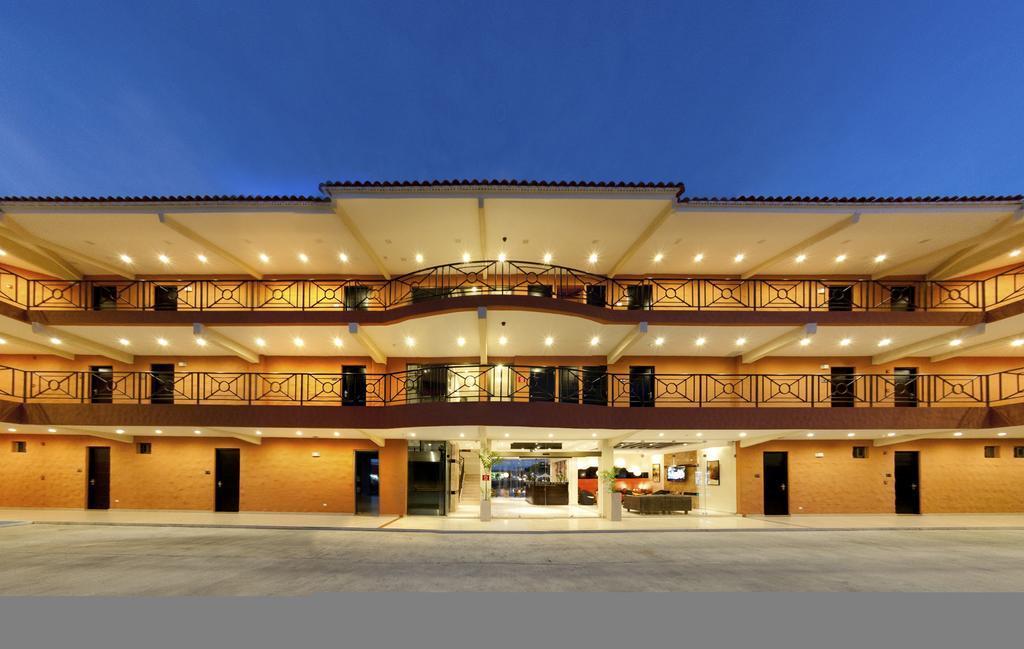 The House 3* Ciudad de Panamá
