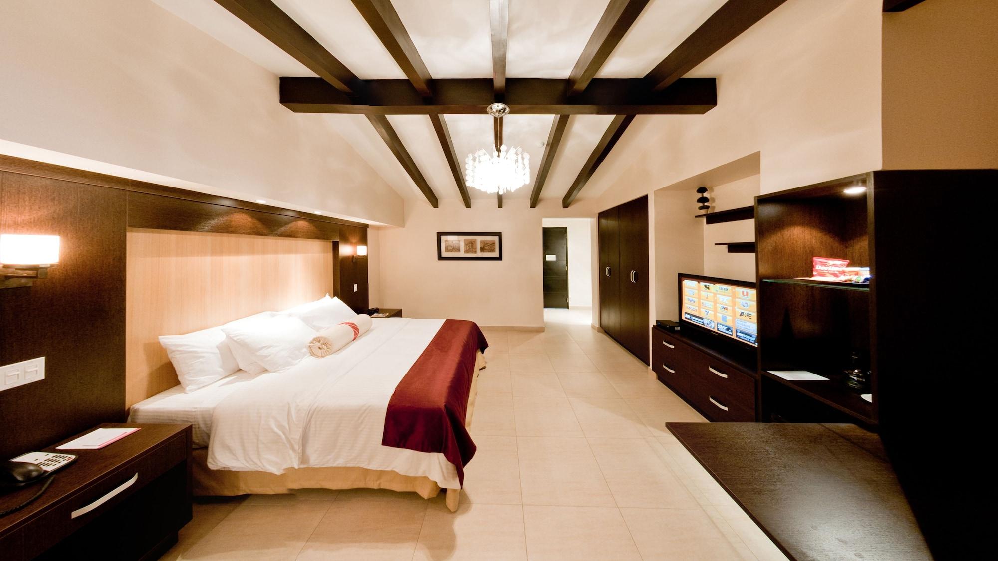 The House Panama City